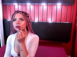Screen Grab from kylie_foxx1