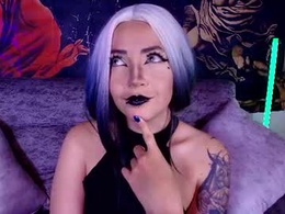 Screen Grab from lady_roxane