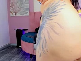 Screen Grab from lady_scarlett_