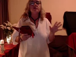 Screen Grab from ladylanaxo