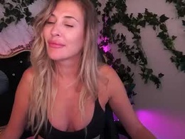 Screen Grab from ladyylaura