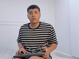 Screen Grab from lalitopp_212vibes