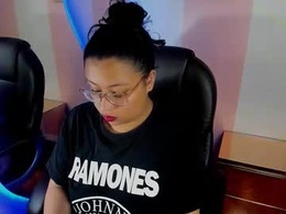 Screen Grab from lara_garcia1