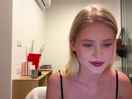 Screen Grab from laraineprada