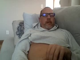 Screen Grab from largerthanavg2plz