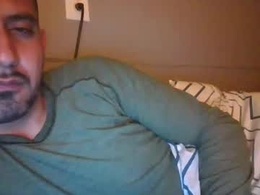 Screen Grab from larturo908