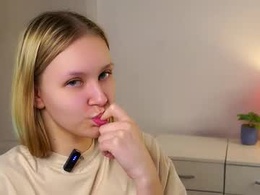 Screen Grab from laurendarou