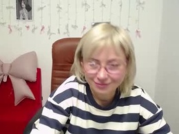 Screen Grab from laurenwishy