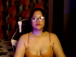 Screen Grab from laurine_sexy21