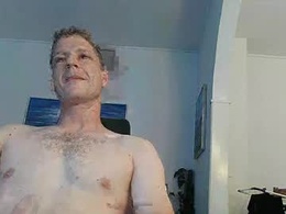 Screen Grab from lboogie4242