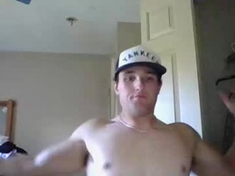Screen Grab from least_bodybuilder920