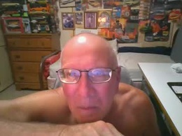 Screen Grab from leezamm1132