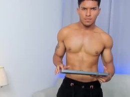 Screen Grab from leo_cartier