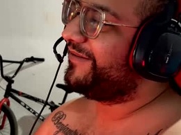 Screen Grab from leosalvaje