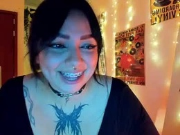 Screen Grab from lexie_ll