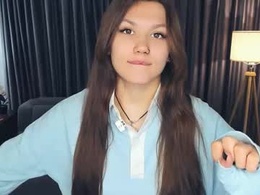 Screen Grab from leylawinx