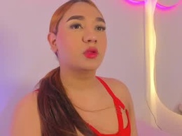 Screen Grab from liacampbell__