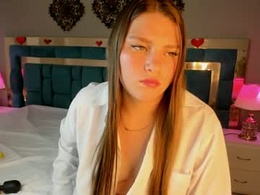 Screen Grab from liiavelvet