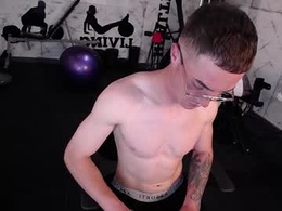 Screen Grab from liljames_