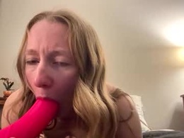 Screen Grab from lillianlux