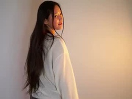 Screen Grab from lillie_sun