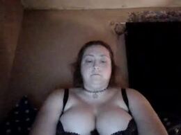 Screen Grab from lilmamabigtits