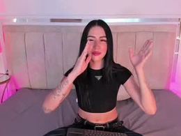 Screen Grab from lilytarazona_