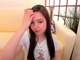 Screen Grab from lina_brownie