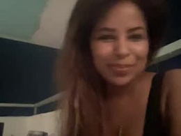 Screen Grab from lindalovexo