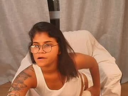 Screen Grab from lisa_lopezz