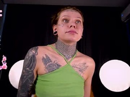 Screen Grab from lisa_lovelyy