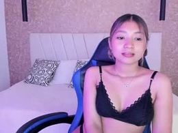 Screen Grab from little_annee