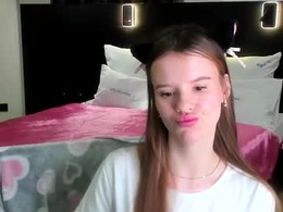 Screen Grab from little_pawsy