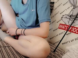 Screen Grab from littlebuddycze