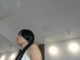 Screen Grab from littlee__molly