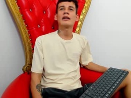 Screen Grab from littlemax23