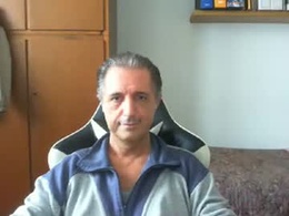 Screen Grab from liuk53