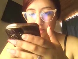 Screen Grab from lixxye__