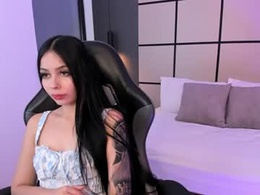 Screen Grab from lizie_black