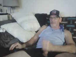 Screen Grab from lngdickdaddy