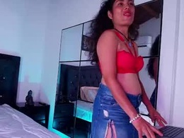 Screen Grab from lola__crystal