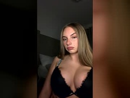 Screen Grab from lolaaalive
