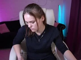 Screen Grab from lolaaqueen