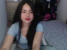 Screen Grab from loriiiany