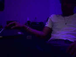 Screen Grab from love4heelz