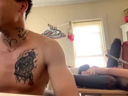 Screen Grab from love_stretch