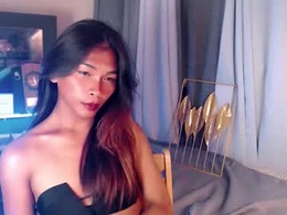 Screen Grab from lovely_oliviax