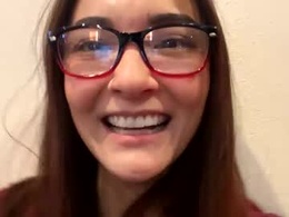 Screen Grab from lovelyqueenaria