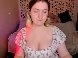 Screen Grab from lovelyy_julia