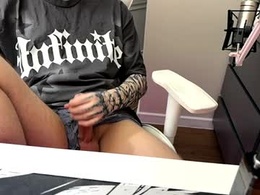 Screen Grab from loverria